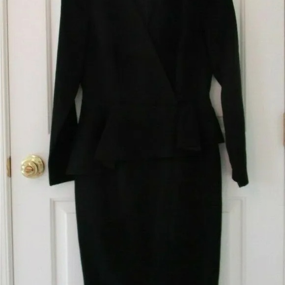 Black halo dress - Picture 14 of 14